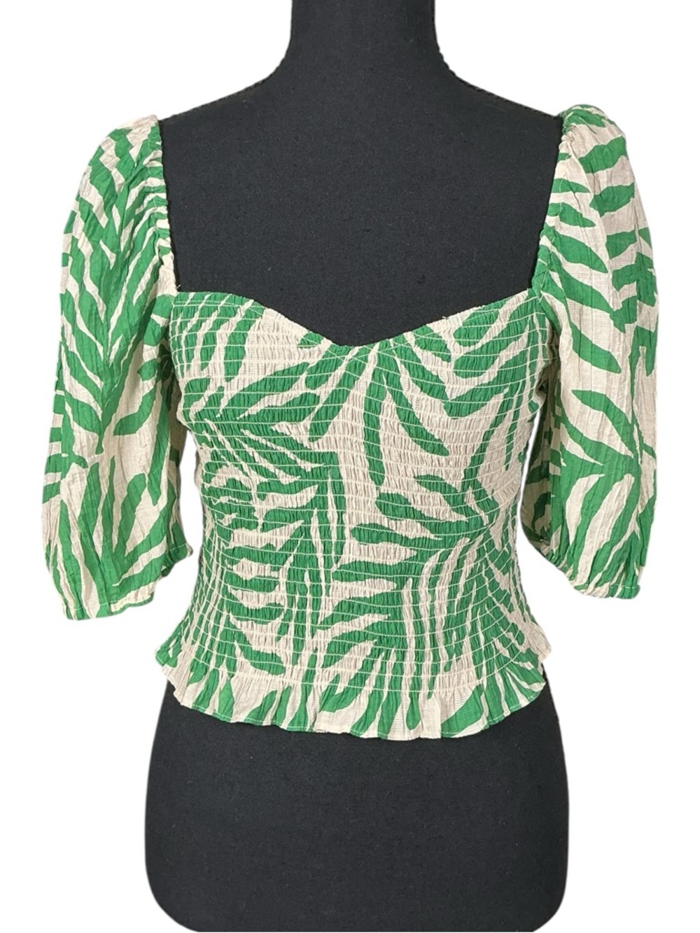 H&M Tropical Leaf Smocked Puff Sleeve Crop Top – Green/Cream – Size Small